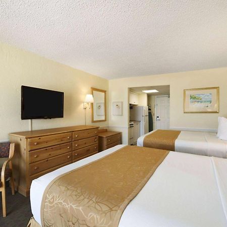 Days Inn By Wyndham Daytona Oceanfront Daytona Beach Esterno foto