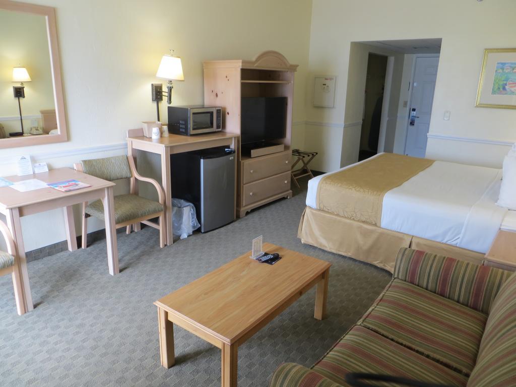 Days Inn By Wyndham Daytona Oceanfront Daytona Beach Esterno foto
