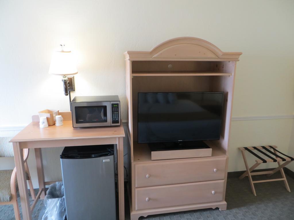 Days Inn By Wyndham Daytona Oceanfront Daytona Beach Esterno foto