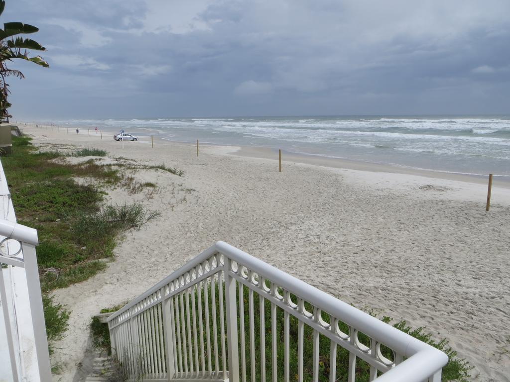Days Inn By Wyndham Daytona Oceanfront Daytona Beach Esterno foto