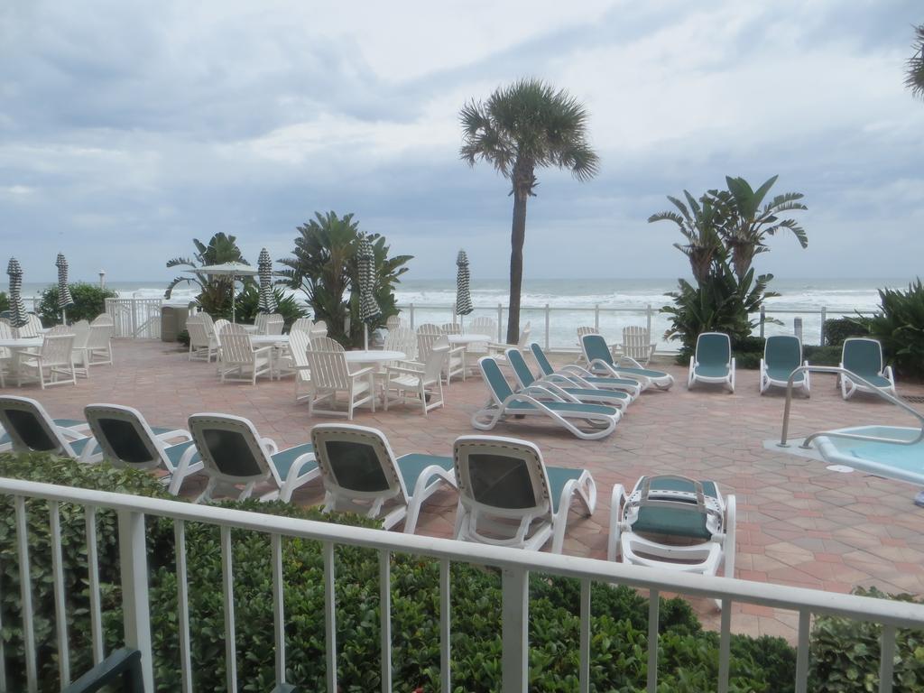 Days Inn By Wyndham Daytona Oceanfront Daytona Beach Esterno foto