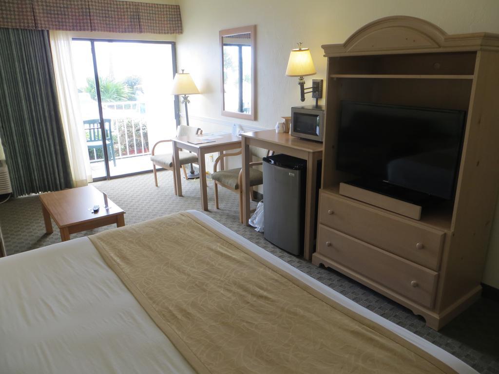 Days Inn By Wyndham Daytona Oceanfront Daytona Beach Esterno foto