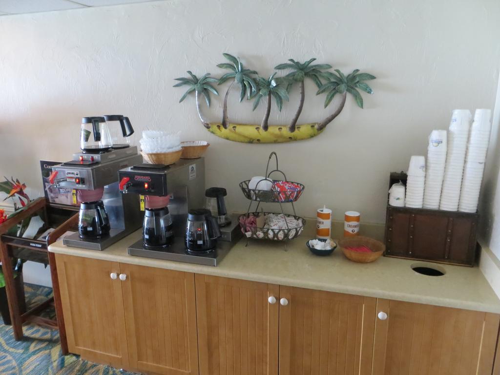 Days Inn By Wyndham Daytona Oceanfront Daytona Beach Esterno foto
