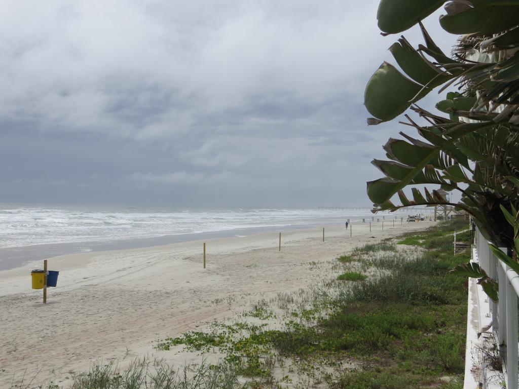 Days Inn By Wyndham Daytona Oceanfront Daytona Beach Esterno foto